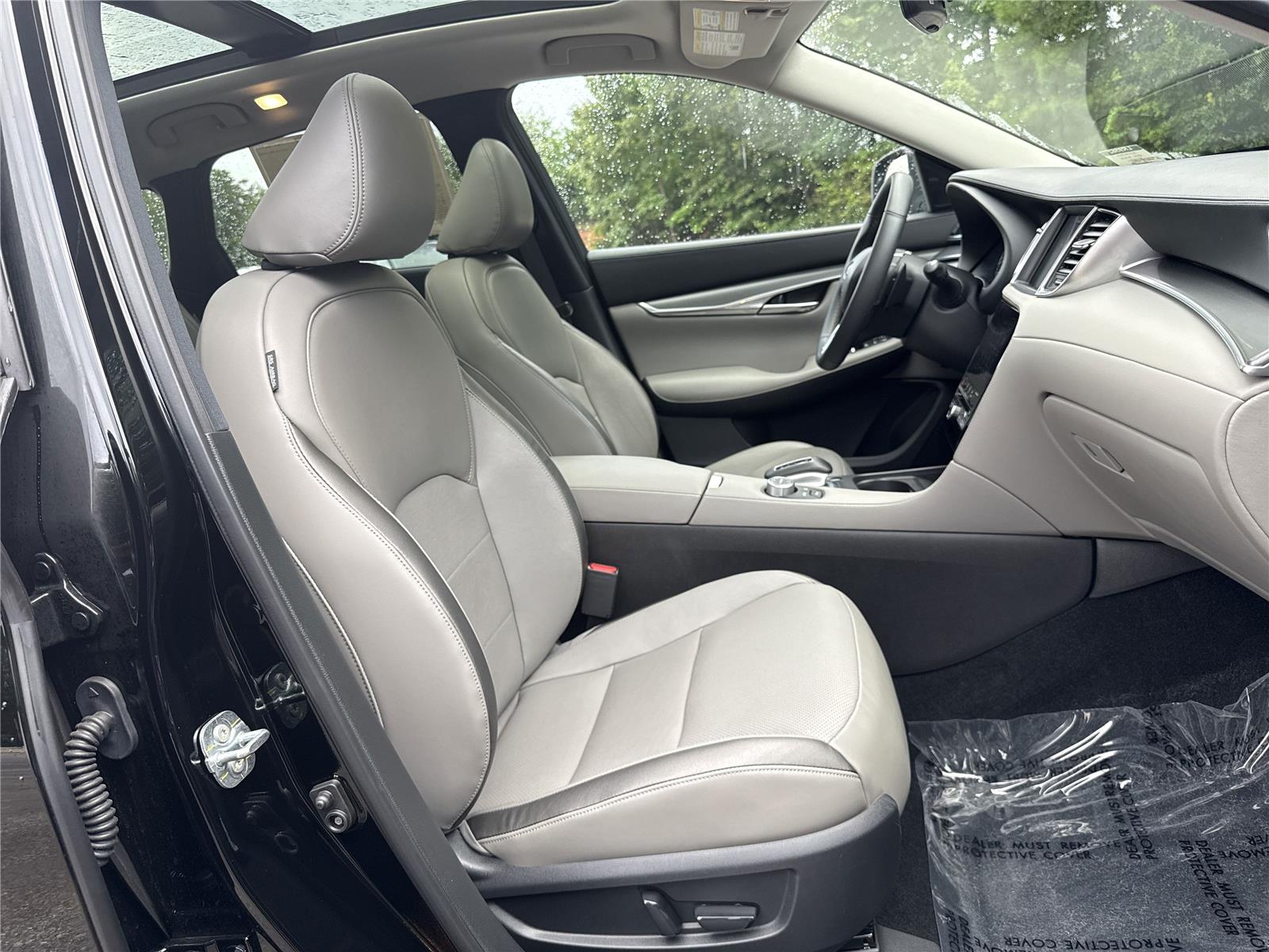 2024 Infiniti QX50 Luxe photo 17