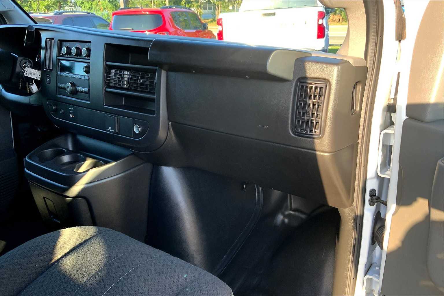 2024 Chevrolet Express Cargo Van photo 16