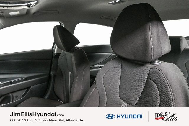2024 Hyundai Elantra SE photo 4