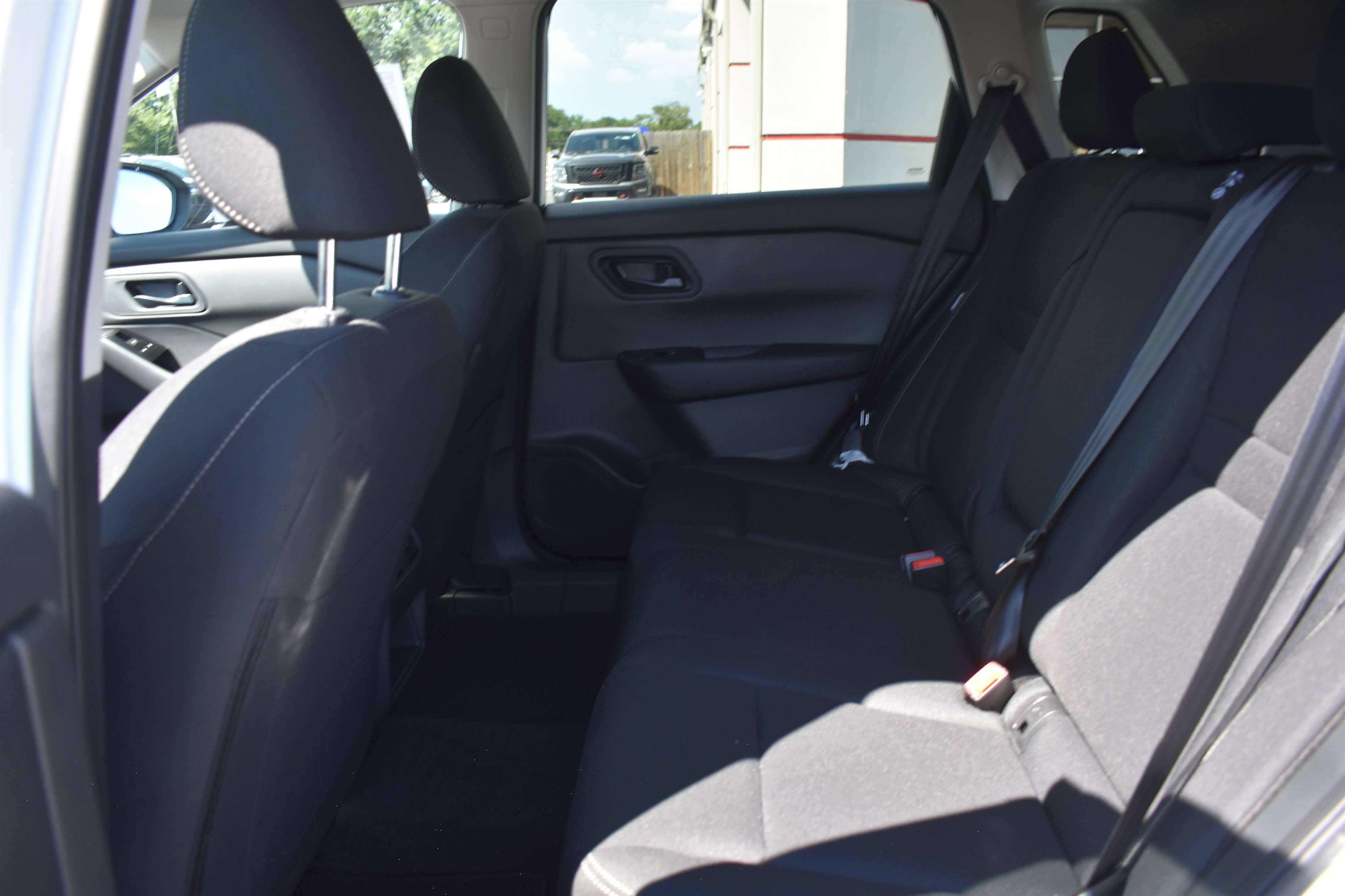 2026 Nissan Rogue S photo 8