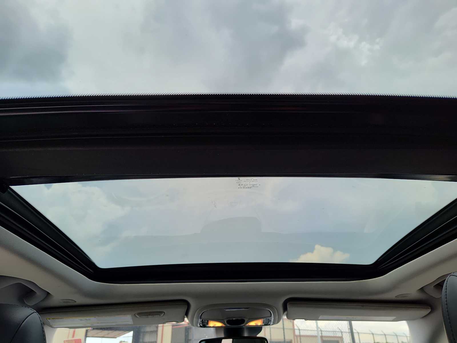 2022 Jeep Cherokee Latitude Lux photo 22