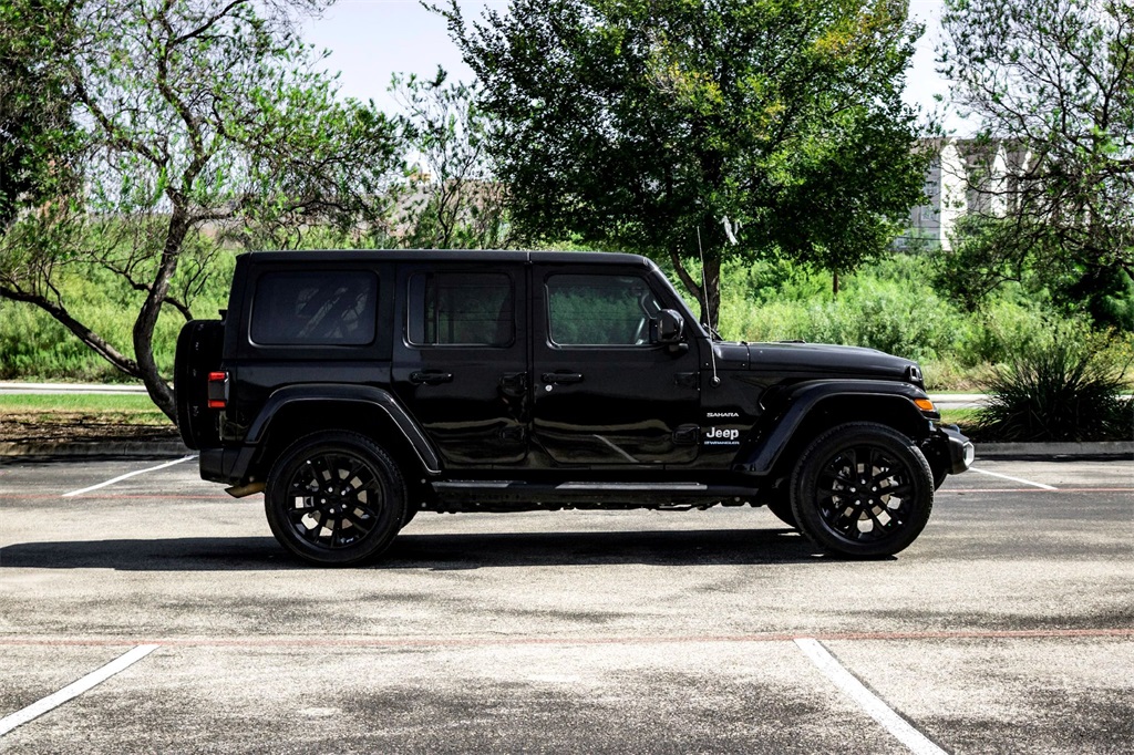 2023 Jeep Wrangler Sahara 4xe photo 4