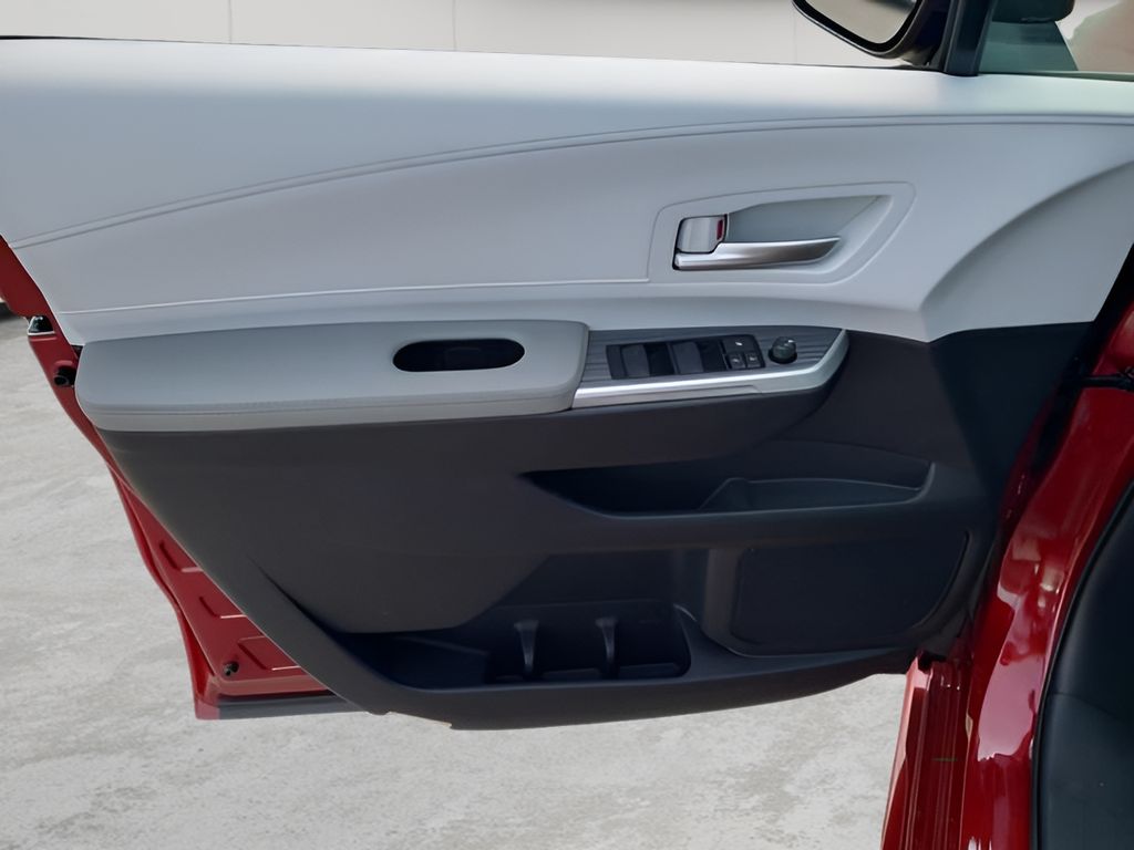 2025 Toyota Sienna XLE photo 18