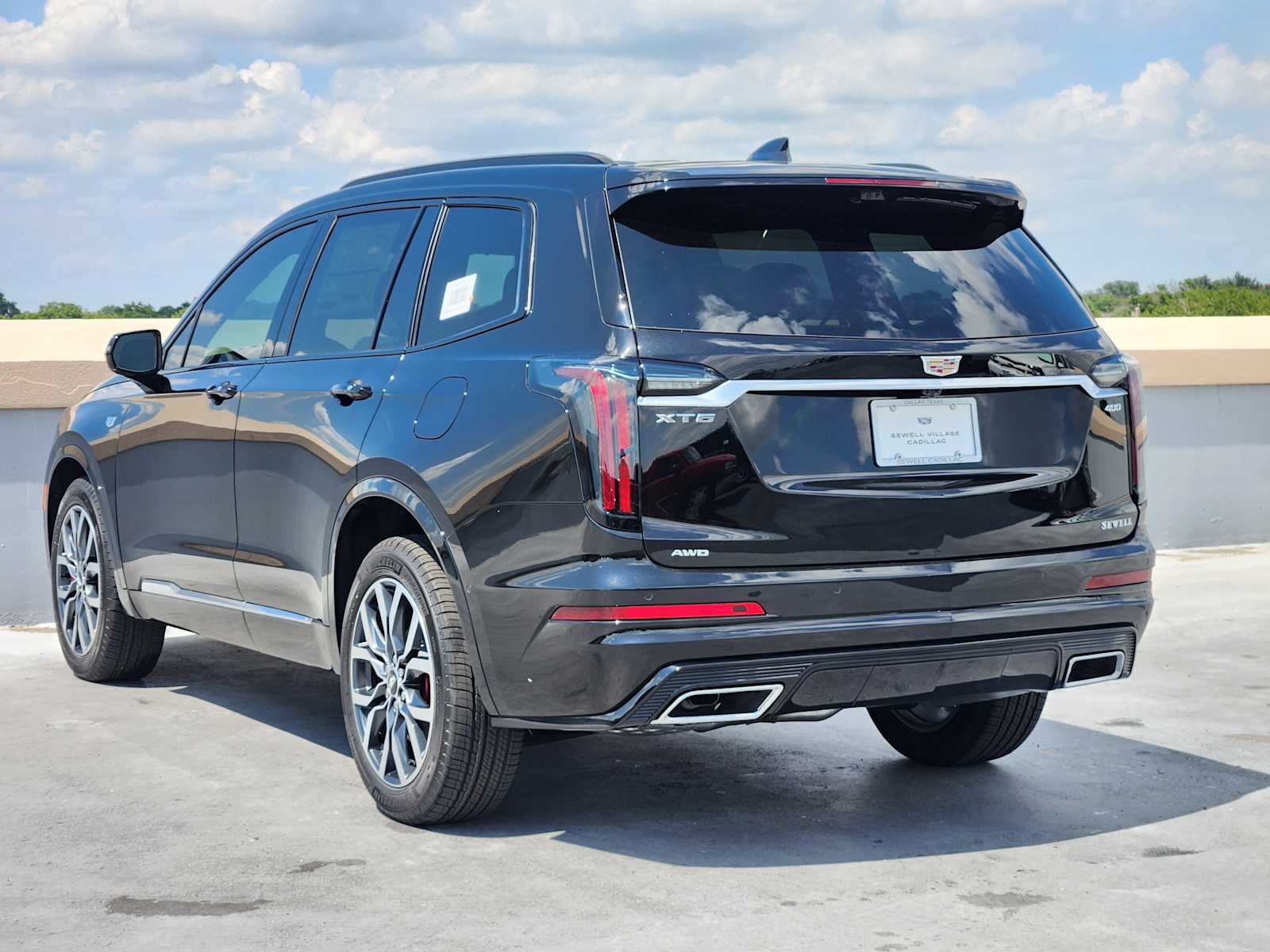 2025 Cadillac XT6 Sport photo 4