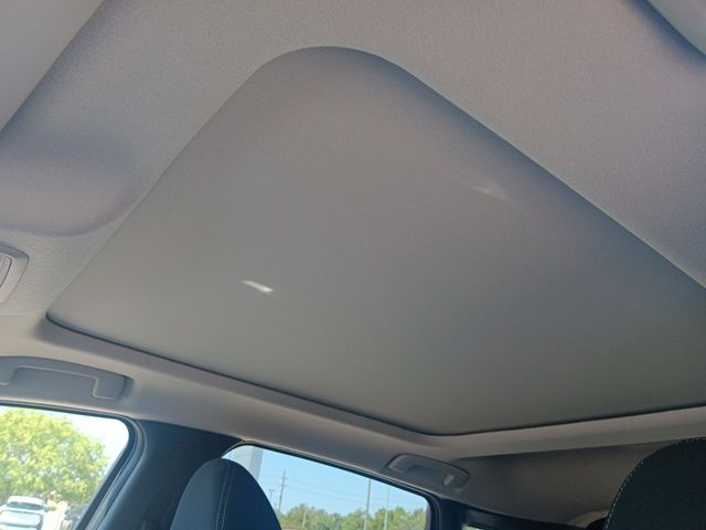 2026 Nissan Kicks SV photo 17