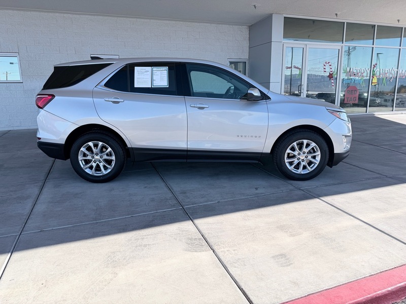 Used 2020 Chevrolet Equinox LT with VIN 2GNAXJEV6L6206775 for sale in Pahrump, NV