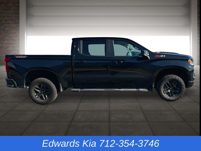 2024 Chevrolet Silverado 1500 LT Trail Boss photo 2