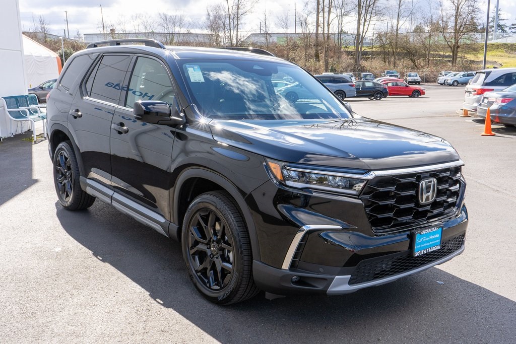 2025 Honda Pilot Touring photo 4