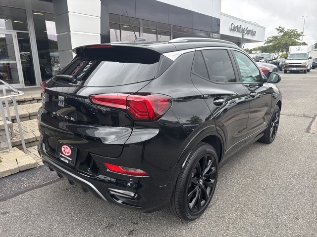 2025 Buick Encore GX Sport Touring photo 8