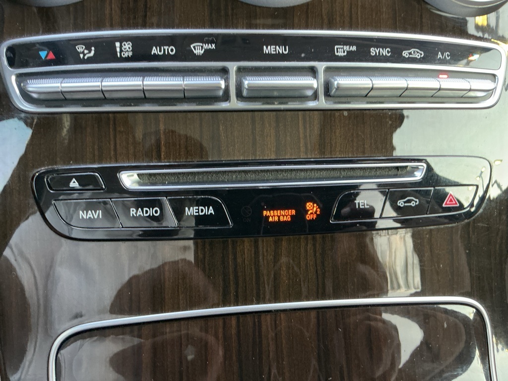 2016 Mercedes Benz GLC 300 4MATIC photo 13