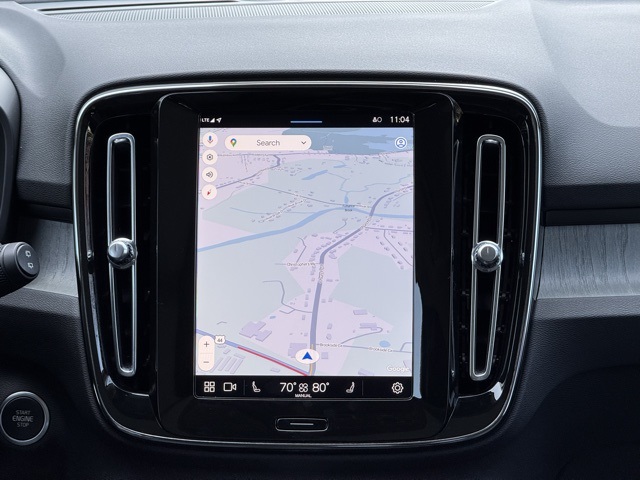 2025 Volvo XC40 Plus photo 7