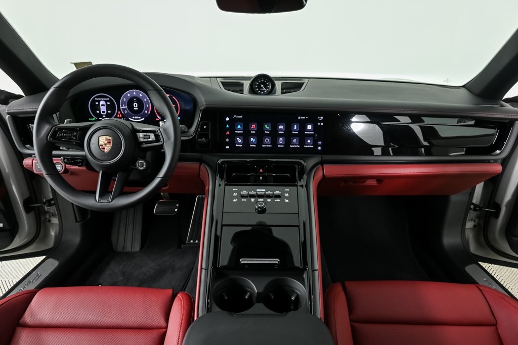 2025 Porsche Panamera Base photo 15