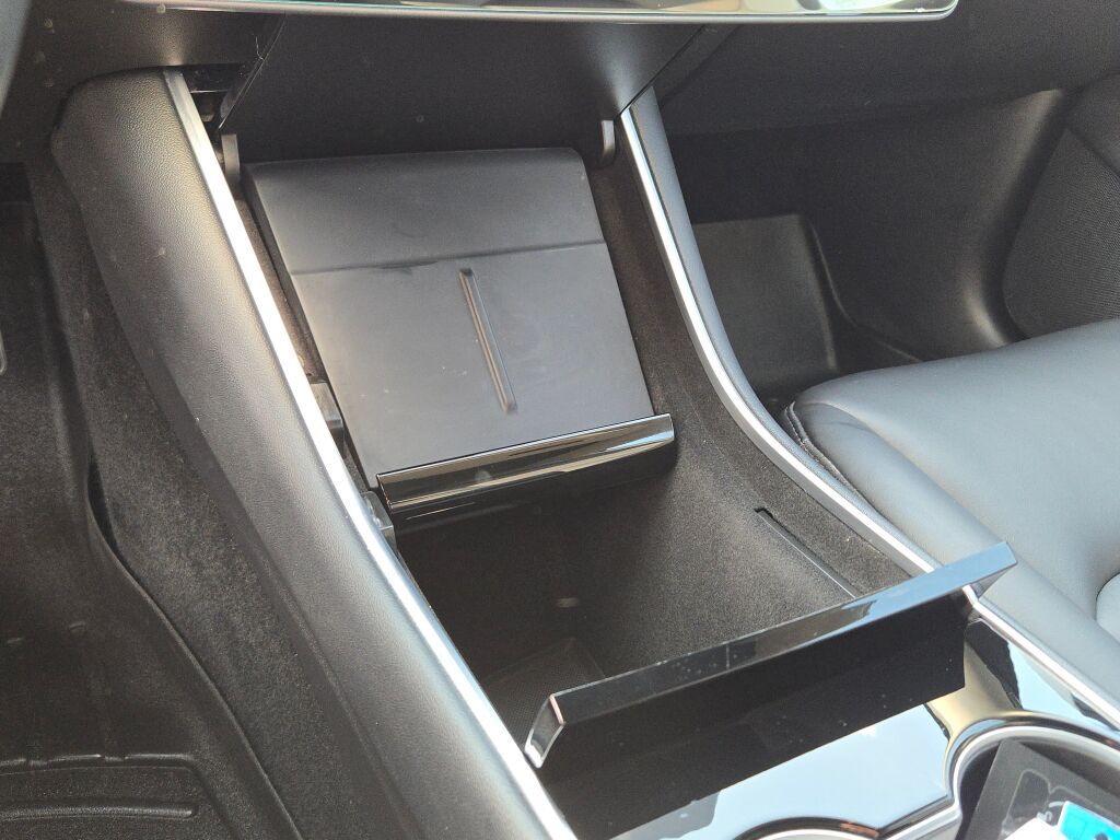 2020 Tesla Model 3 Standard Range Plus photo 23