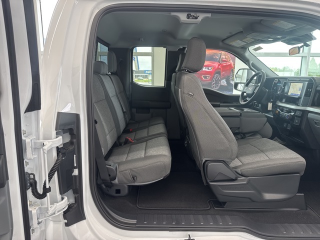 2025 Ford F-350 XL photo 38