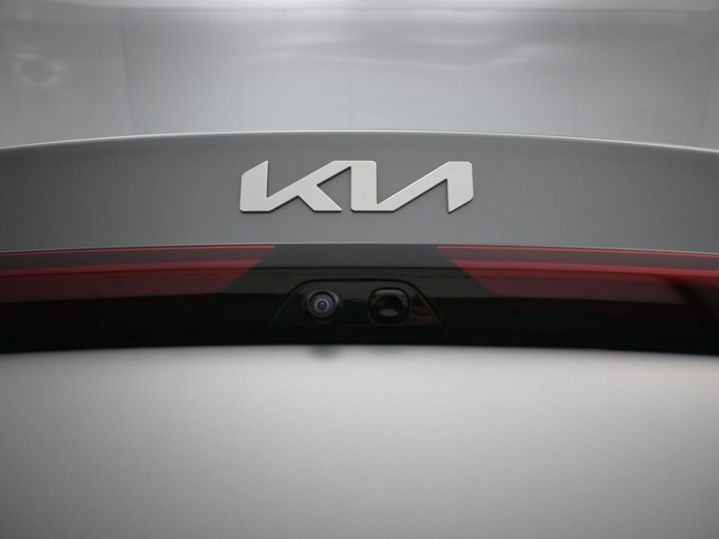 2025 Kia K5 GT-Line photo 26