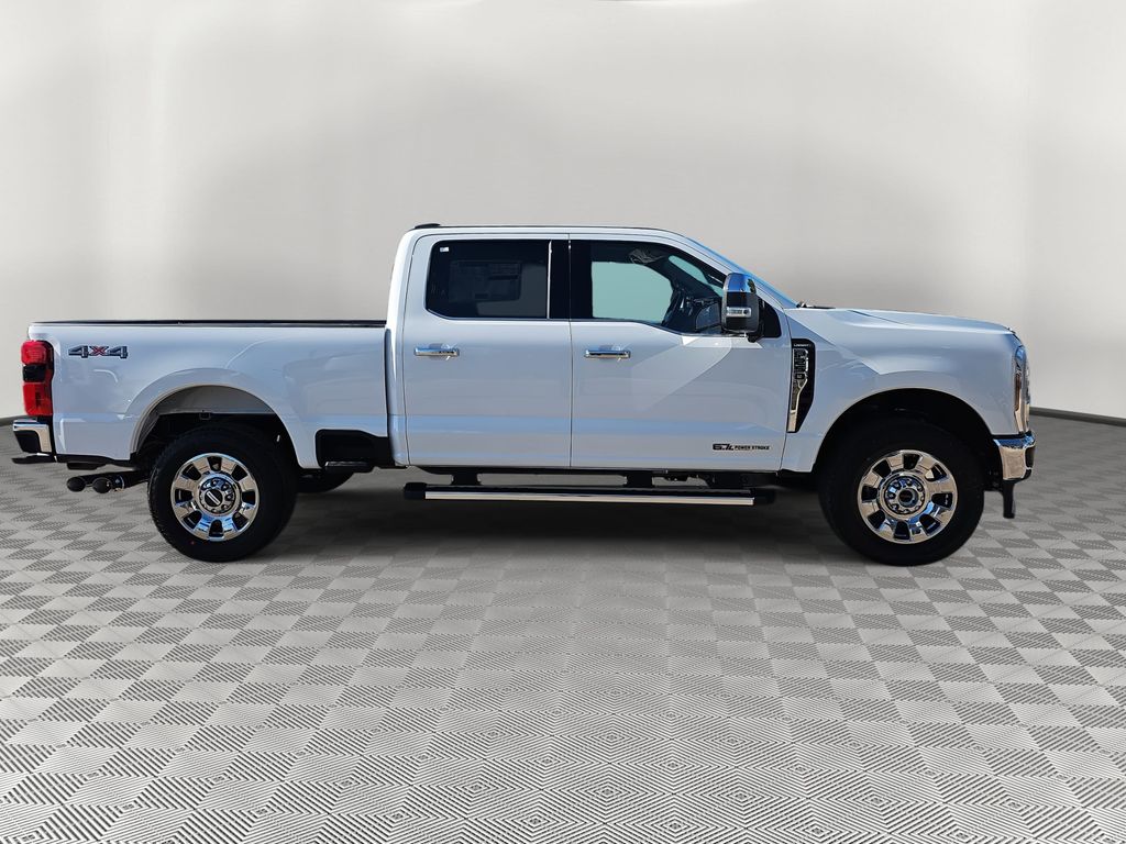 2026 Ford F-250 Lariat photo 2