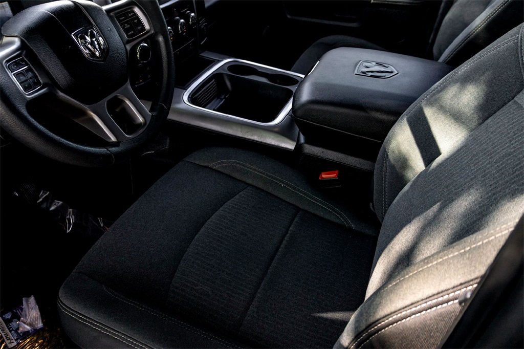 2022 Ram 1500 Classic Warlock photo 13