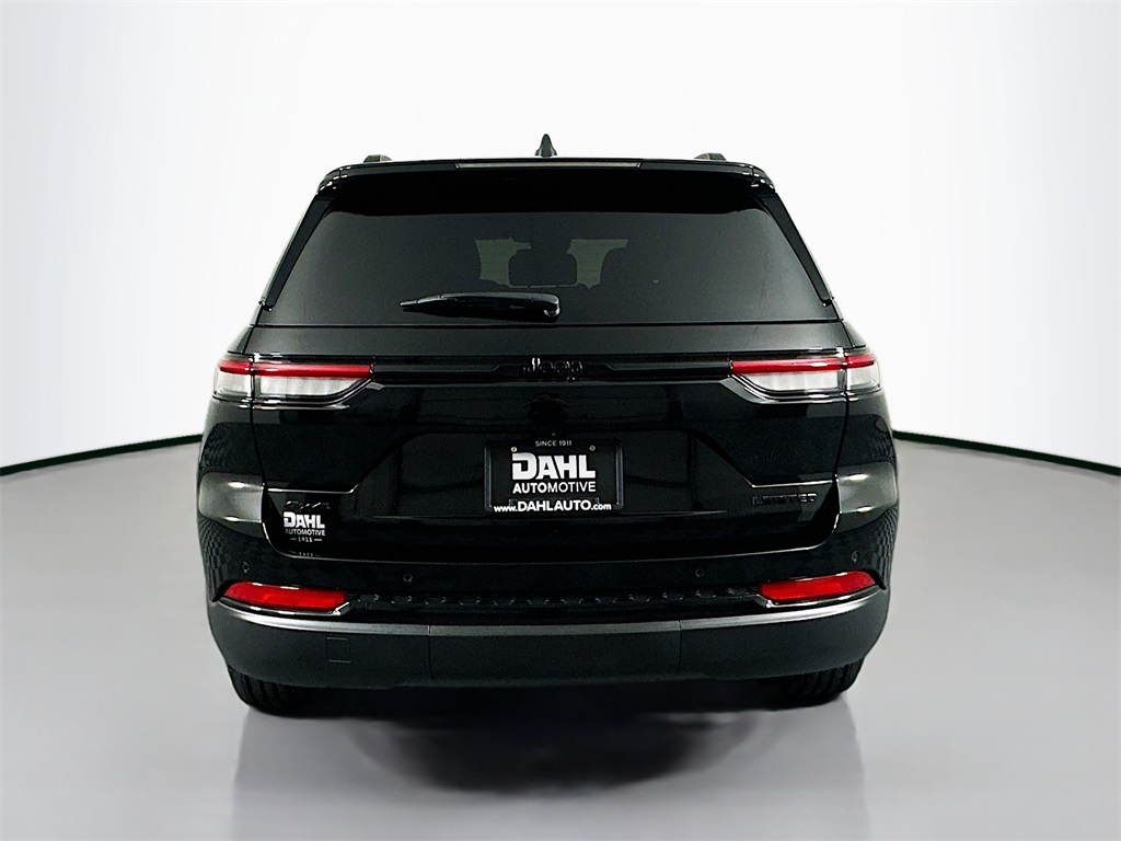 2024 Jeep Grand Cherokee Limited photo 3