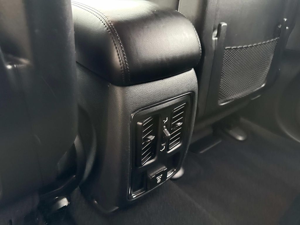 2019 Jeep Grand Cherokee Altitude photo 15