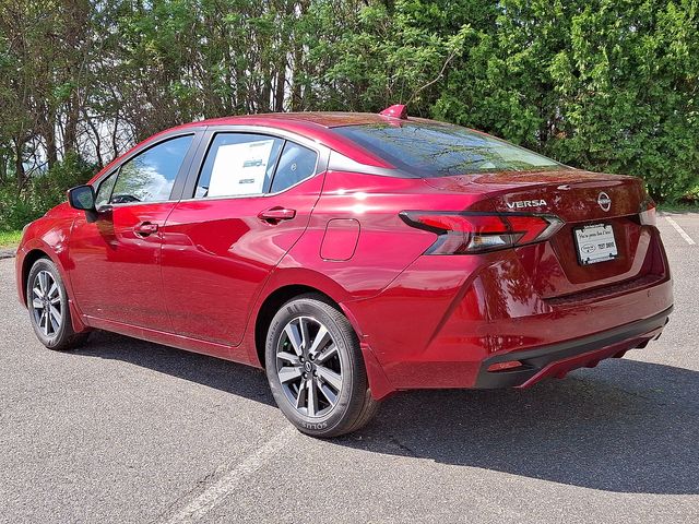 2025 Nissan Versa SV photo 4