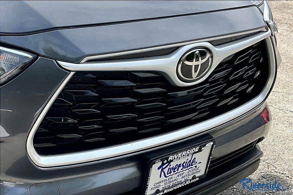 2023 Toyota Highlander XLE photo 26