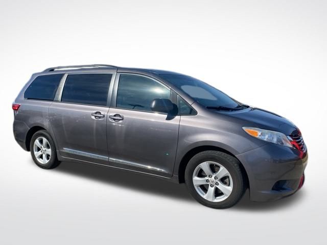 2016 Toyota Sienna LE