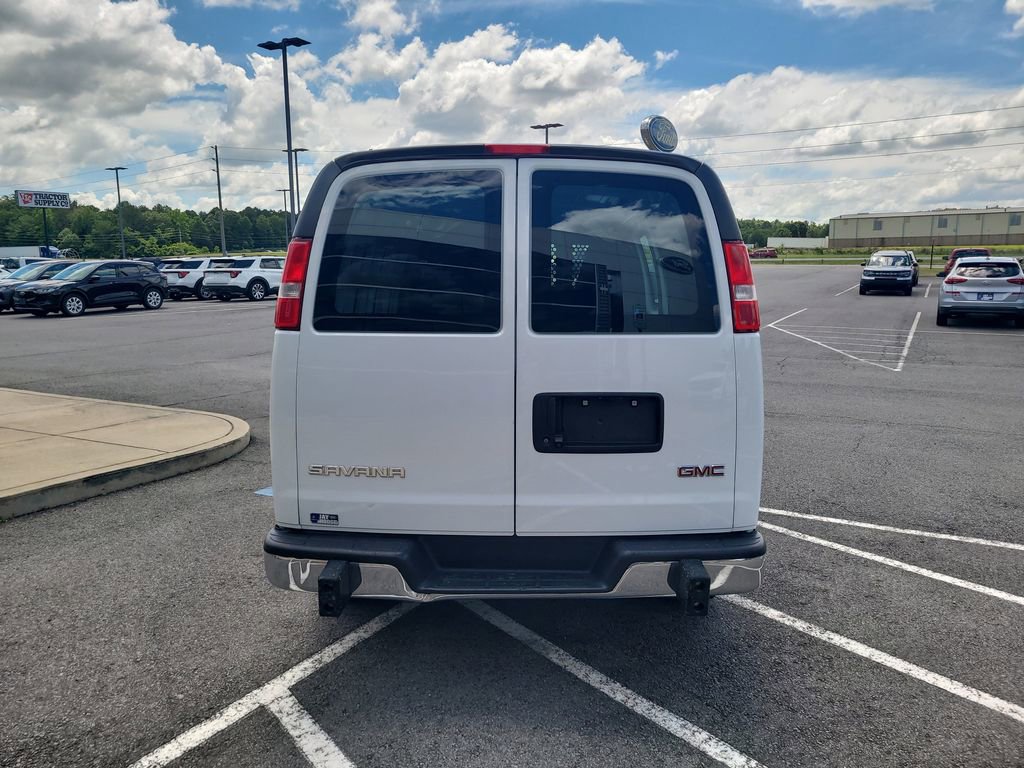 2023 Gmc Savana Cargo 2500 photo 4