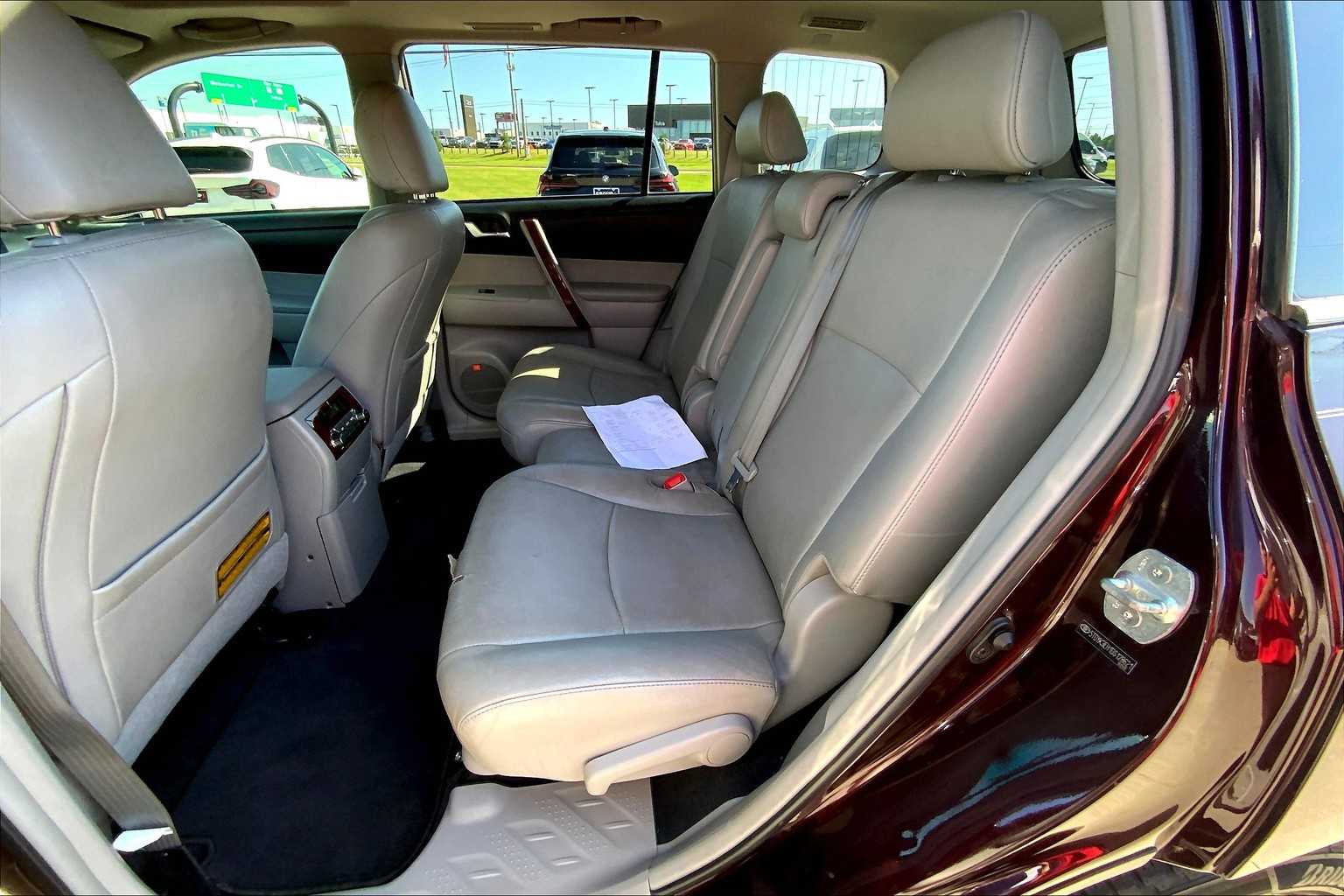2013 Toyota Highlander Limited photo 18