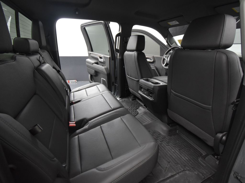2025 Chevrolet Silverado 2500HD LT photo 36