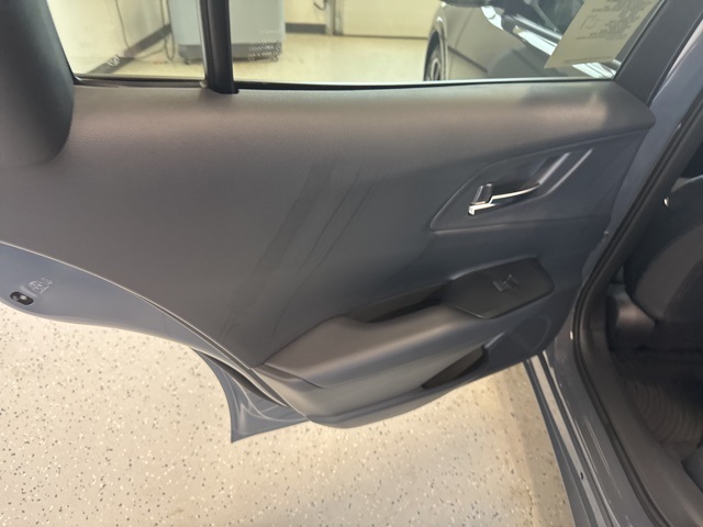 2026 Toyota Prius Plug-in Base photo 38