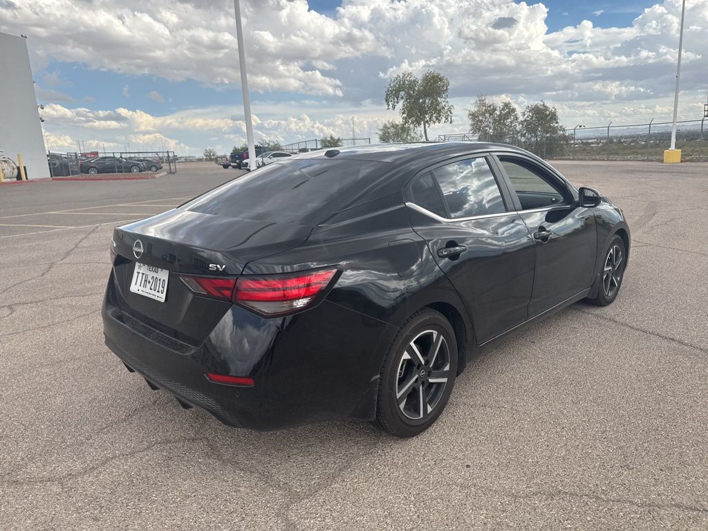 2024 Nissan Sentra SV photo 9