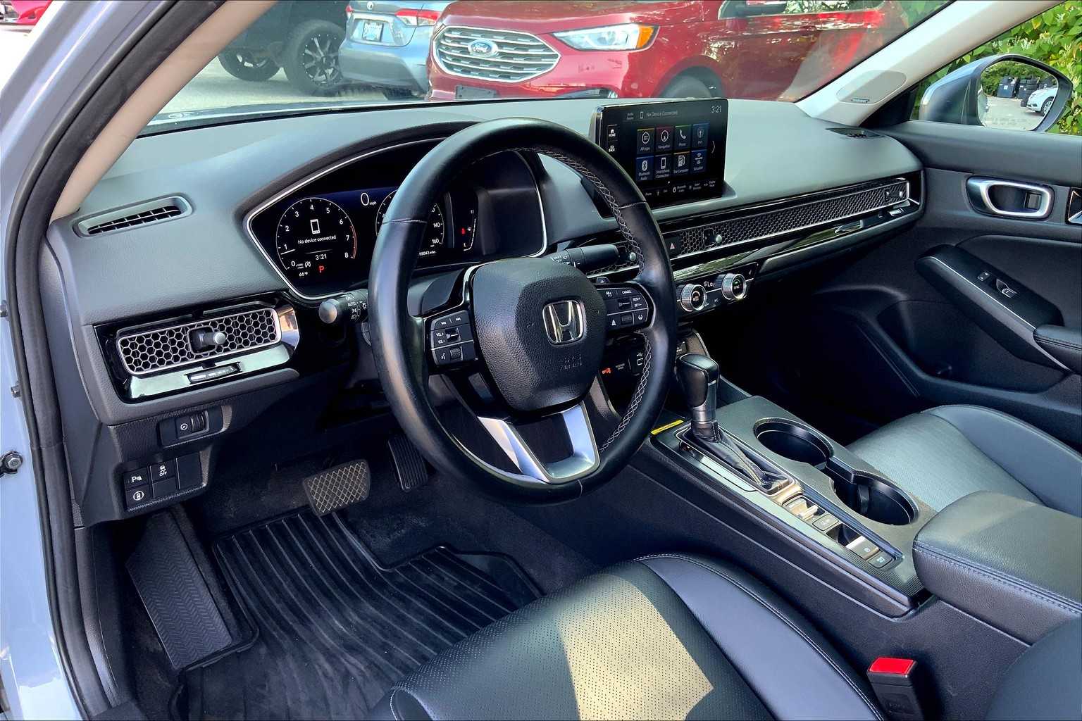 2024 Honda Civic Touring photo 16