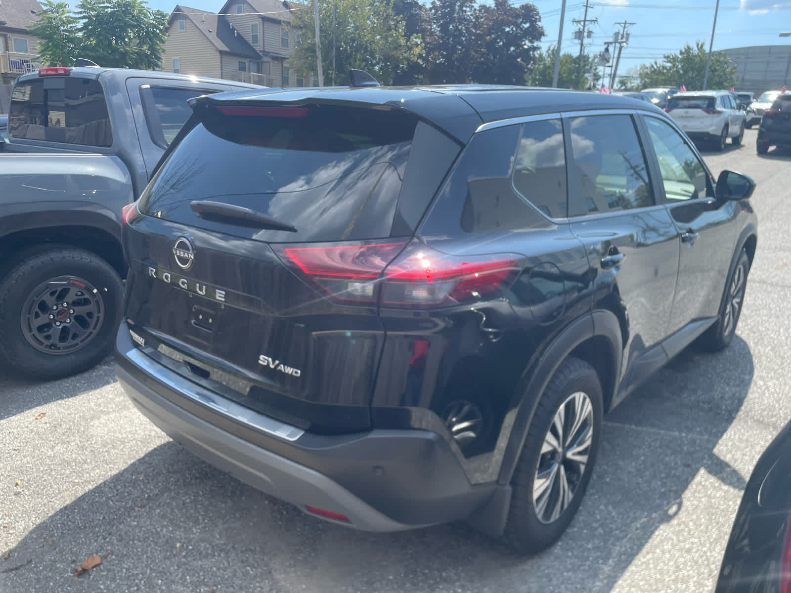 2023 Nissan Rogue SV photo 5