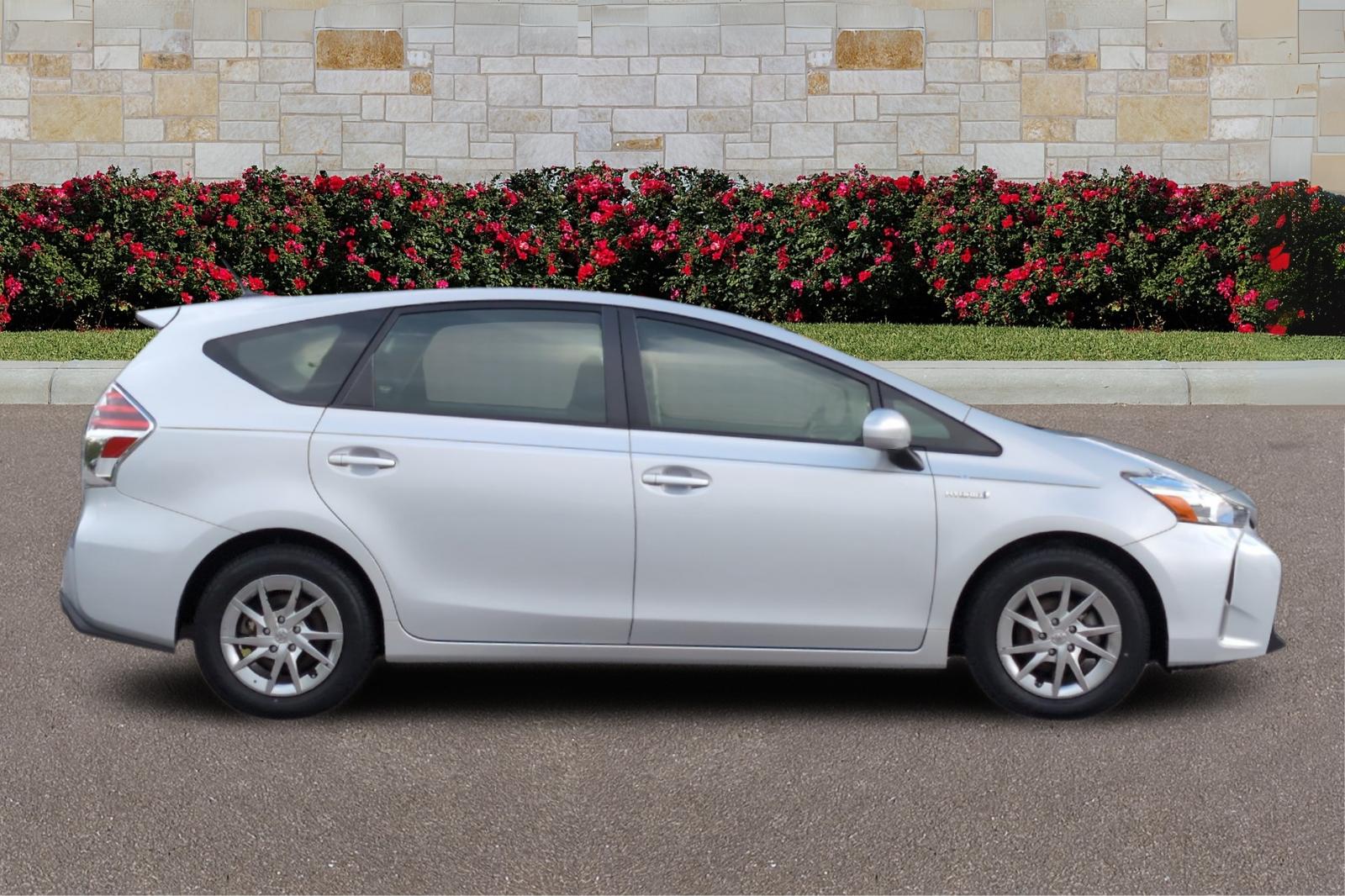 Used 2015 Toyota Prius v Three with VIN JTDZN3EU4FJ022639 for sale in Crossville, TN