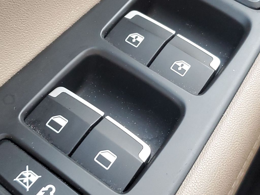 2019 Hyundai Santa Fe SEL Plus photo 26