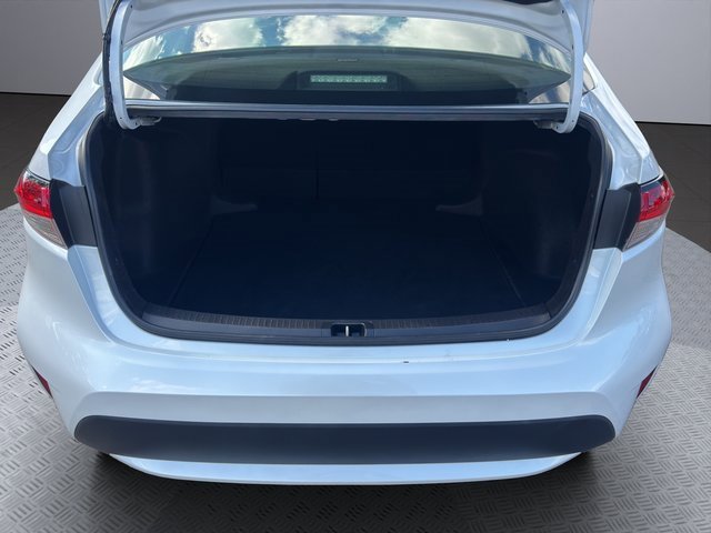 2022 Toyota Corolla LE photo 21