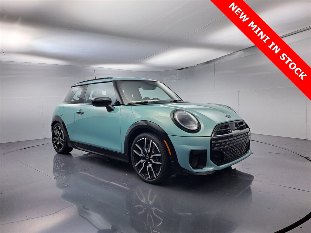 2026 MINI Hardtop 2 Door S's photo
