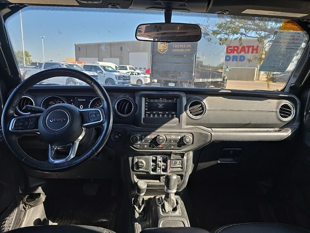 2018 Jeep Wrangler Unlimited Sahara photo 9
