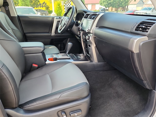 2024 Toyota 4Runner SR5 Premium photo 16