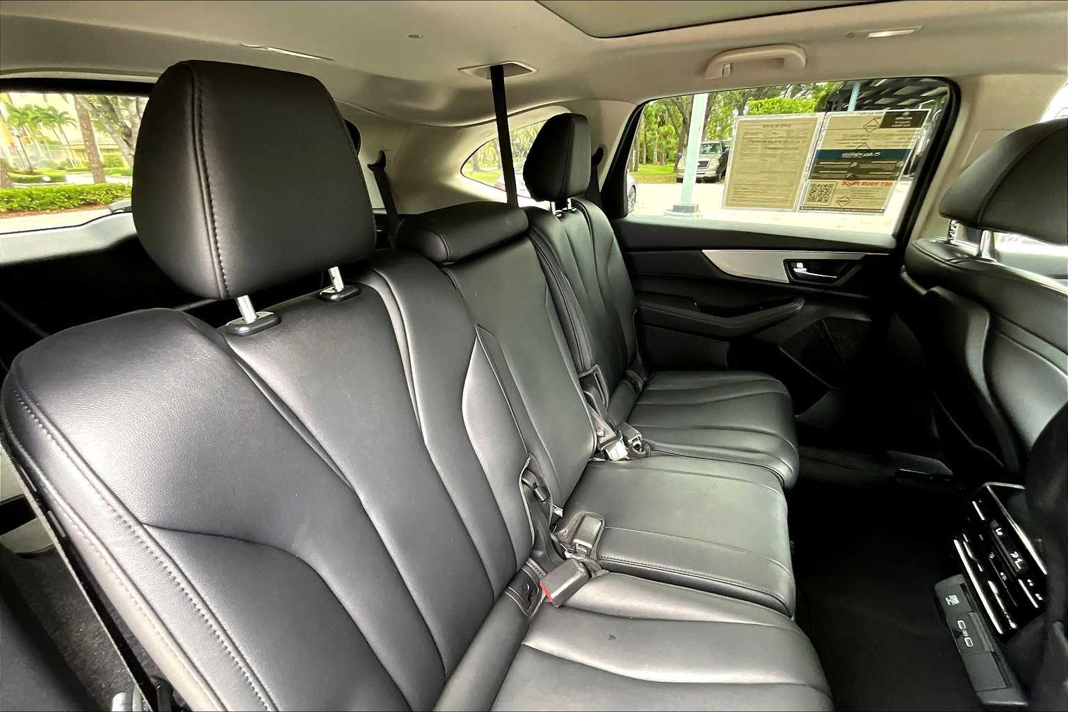 2024 Acura MDX photo 17