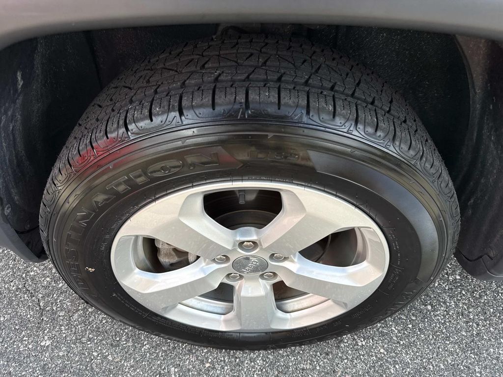 2019 Jeep Compass North Edition Latitude photo 9