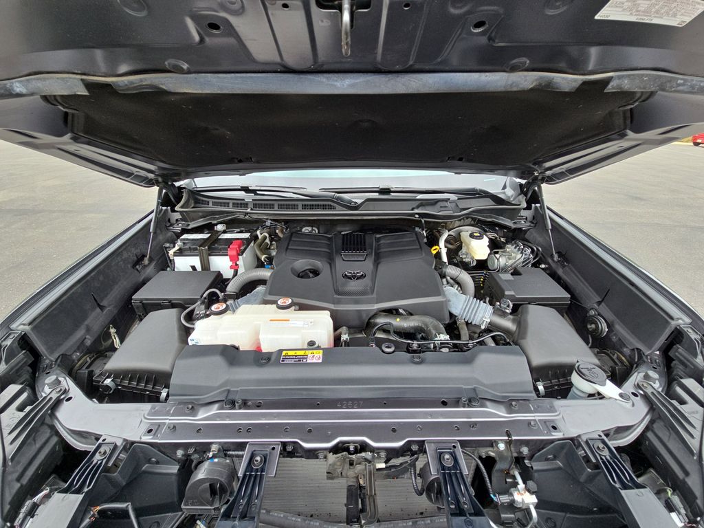 2022 Toyota Tundra SR5 photo 26
