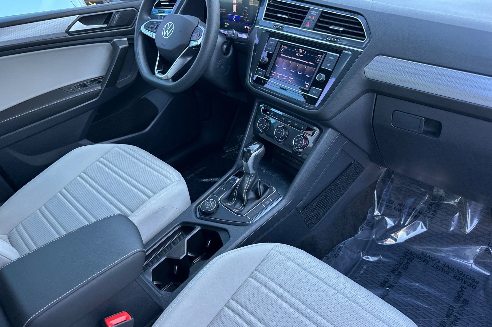 2023 Volkswagen Tiguan S photo 15
