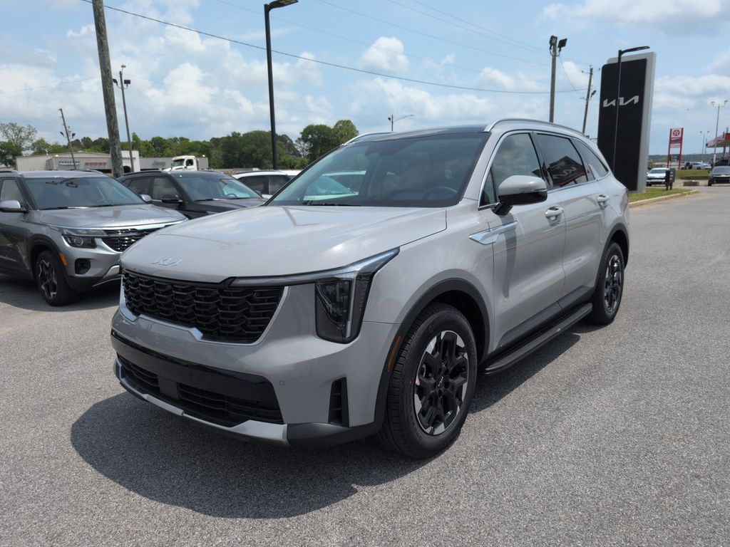 2025 Kia Sorento S photo 3