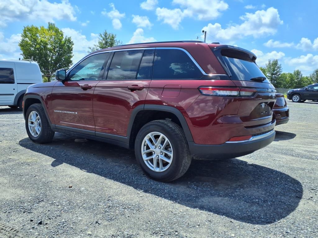 2024 Jeep Grand Cherokee Laredo X photo 10