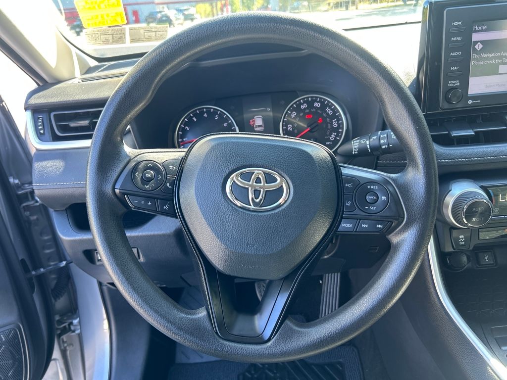 2021 Toyota RAV4 XLE photo 21