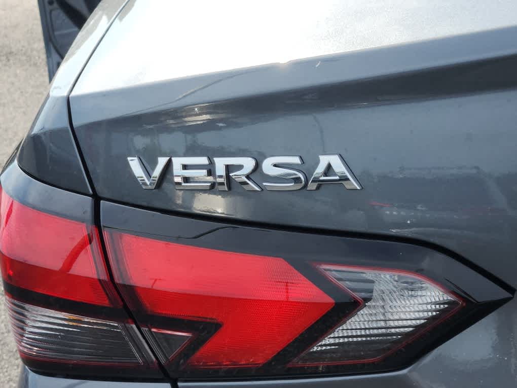 2025 Nissan Versa SV photo 6