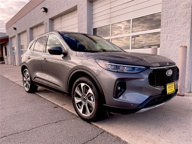 2024 Ford Escape Platinum photo 2