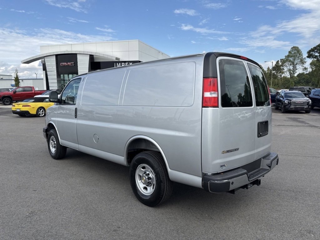 2025 Chevrolet Express 2500 Work Van photo 2