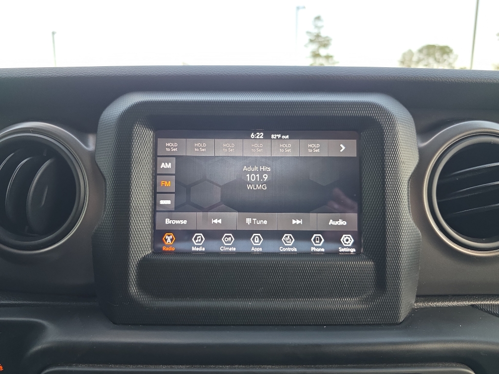 2021 Jeep Gladiator Sport S photo 11